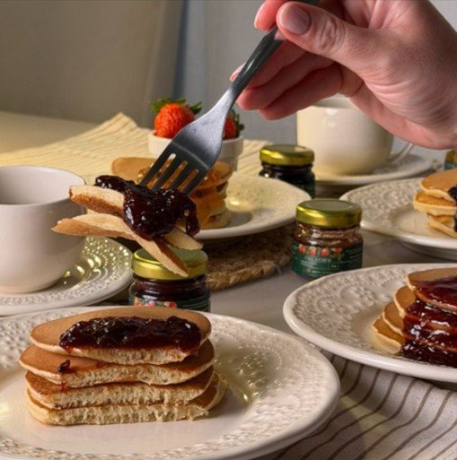 Panquecas Americanas com Mini Geleias
